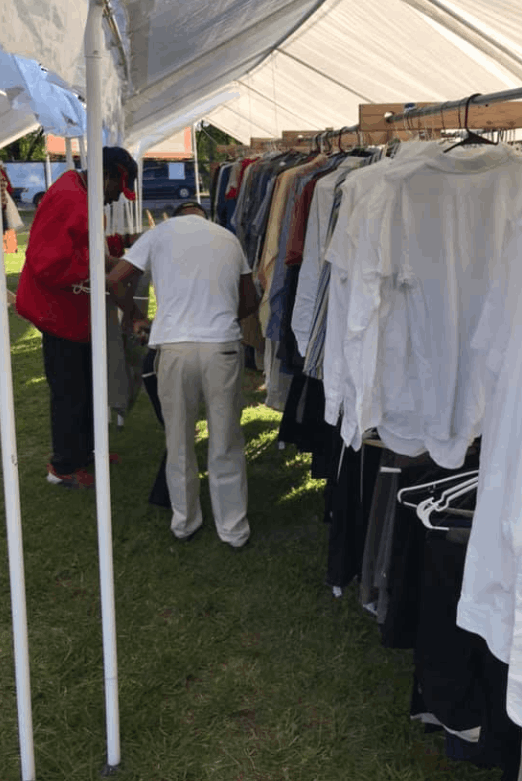 Community Market vendor setup